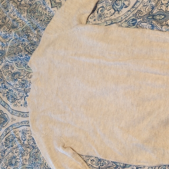 Cream H&M Sweater - Picture 4 of 4